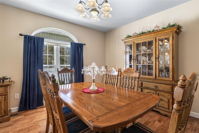143 Big River Drive, Bonne Terre, Missouri 63628, 5 Bedrooms Bedrooms, 17 Rooms Rooms,3 BathroomsBathrooms,Residential,For Sale,Big River Drive,MAR25030740