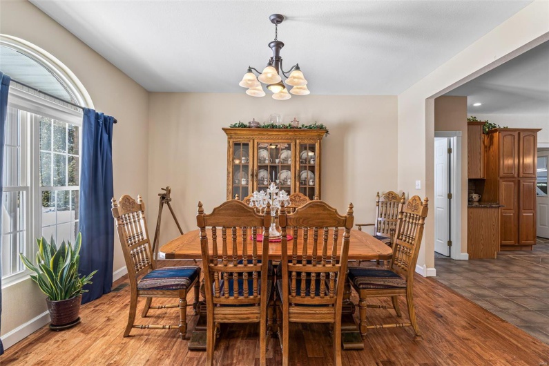 143 Big River Drive, Bonne Terre, Missouri 63628, 5 Bedrooms Bedrooms, 17 Rooms Rooms,3 BathroomsBathrooms,Residential,For Sale,Big River Drive,MAR25030740