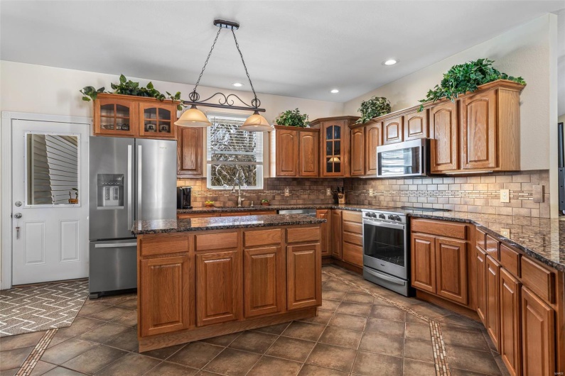 143 Big River Drive, Bonne Terre, Missouri 63628, 5 Bedrooms Bedrooms, 17 Rooms Rooms,3 BathroomsBathrooms,Residential,For Sale,Big River Drive,MAR25030740