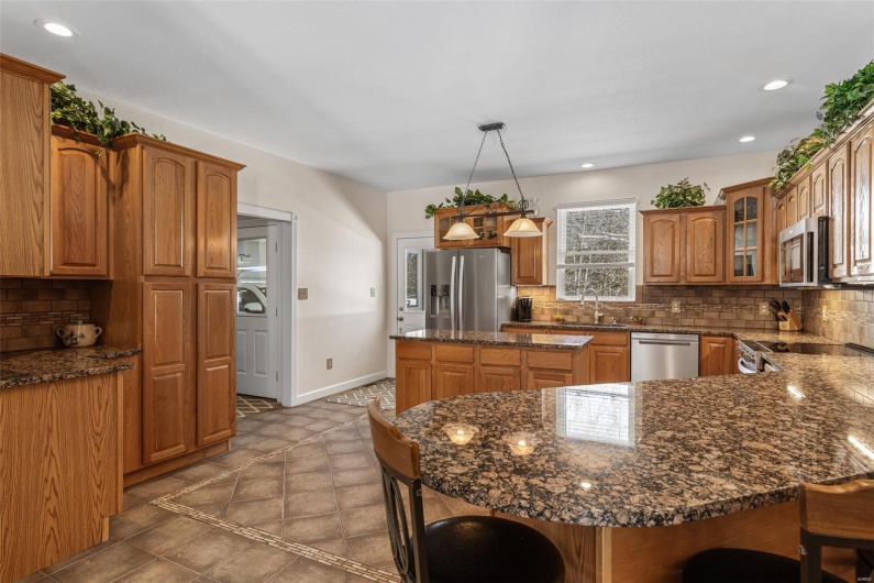 143 Big River Drive, Bonne Terre, Missouri 63628, 5 Bedrooms Bedrooms, 17 Rooms Rooms,3 BathroomsBathrooms,Residential,For Sale,Big River Drive,MAR25030740