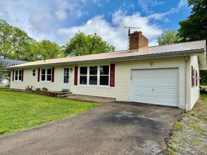 25804 State Highway O, Bell City, Missouri 63771, 3 Bedrooms Bedrooms, 9 Rooms Rooms,1 BathroomBathrooms,Residential,For Sale,State Highway O,MAR25030991