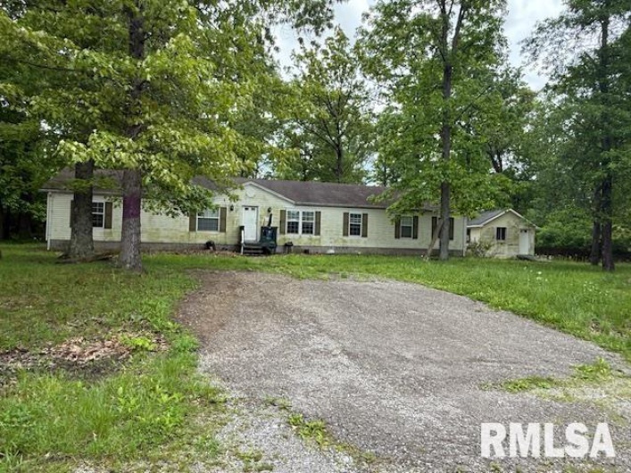 17750 Freeman Spur Road, Herrin, Illinois 62948, 4 Bedrooms Bedrooms, 0 ,2 BathroomsBathrooms,Residential,For Sale,Freeman Spur,0,RMAEB457904