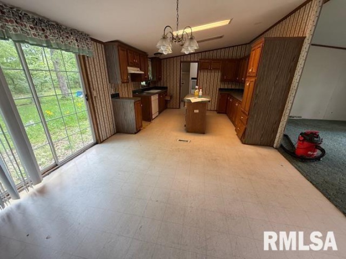 17750 Freeman Spur Road, Herrin, Illinois 62948, 4 Bedrooms Bedrooms, 0 ,2 BathroomsBathrooms,Residential,For Sale,Freeman Spur,0,RMAEB457904