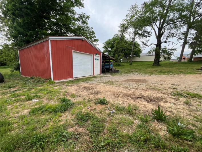 707 Union Street, Marble Hill, Missouri 63764, 2 Bedrooms Bedrooms, 5 Rooms Rooms,2 BathroomsBathrooms,Residential,For Sale,Union,MAR25031078