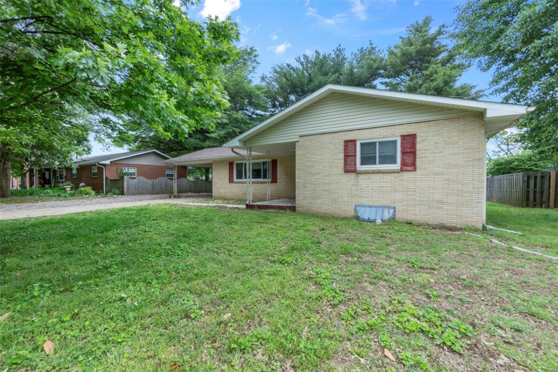 804 Harvard Street, Sikeston, Missouri 63801, 3 Bedrooms Bedrooms, 5 Rooms Rooms,2 BathroomsBathrooms,Residential,For Sale,Harvard,MAR25031095