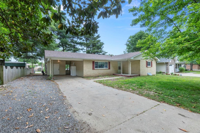 804 Harvard Street, Sikeston, Missouri 63801, 3 Bedrooms Bedrooms, 5 Rooms Rooms,2 BathroomsBathrooms,Residential,For Sale,Harvard,MAR25031095