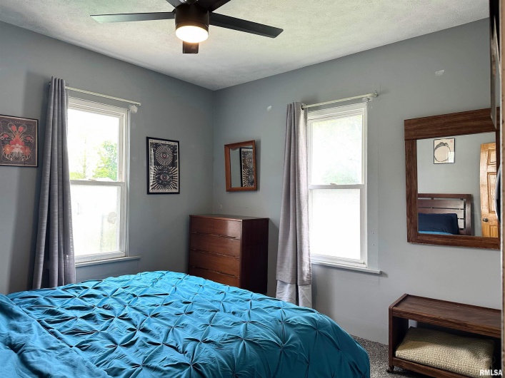 401 1ST Street, Marion, Illinois 62959, 2 Bedrooms Bedrooms, 0 ,1 BathroomBathrooms,Residential,For Sale,1ST,0,RMAEB457905