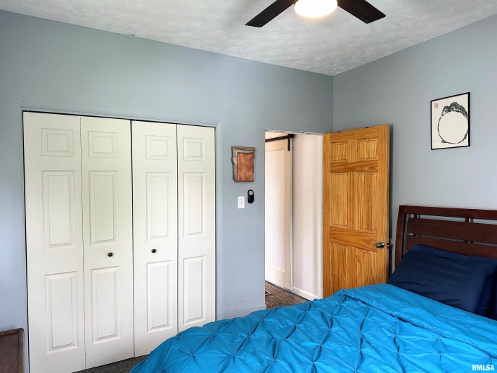 401 1ST Street, Marion, Illinois 62959, 2 Bedrooms Bedrooms, 0 ,1 BathroomBathrooms,Residential,For Sale,1ST,0,RMAEB457905