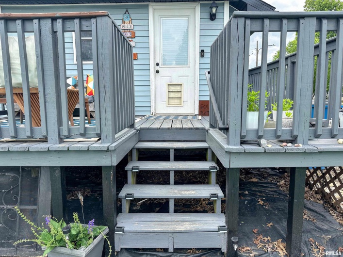 401 1ST Street, Marion, Illinois 62959, 2 Bedrooms Bedrooms, 0 ,1 BathroomBathrooms,Residential,For Sale,1ST,0,RMAEB457905