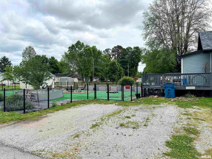 401 1ST Street, Marion, Illinois 62959, 2 Bedrooms Bedrooms, 0 ,1 BathroomBathrooms,Residential,For Sale,1ST,0,RMAEB457905