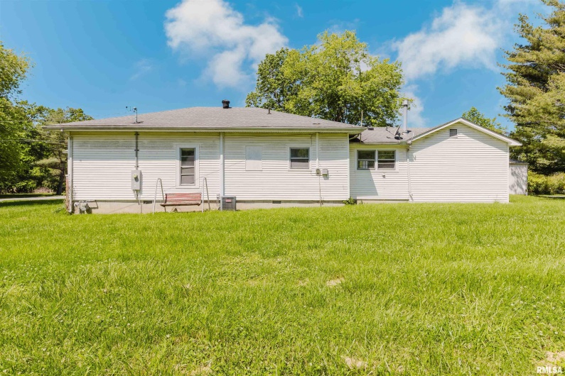 602 BARR Street, Carterville, Illinois 62918, 3 Bedrooms Bedrooms, 0 ,1 BathroomBathrooms,Residential,For Sale,BARR,0,RMAQC4263173