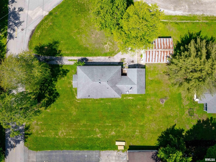 602 BARR Street, Carterville, Illinois 62918, 3 Bedrooms Bedrooms, 0 ,1 BathroomBathrooms,Residential,For Sale,BARR,0,RMAQC4263173