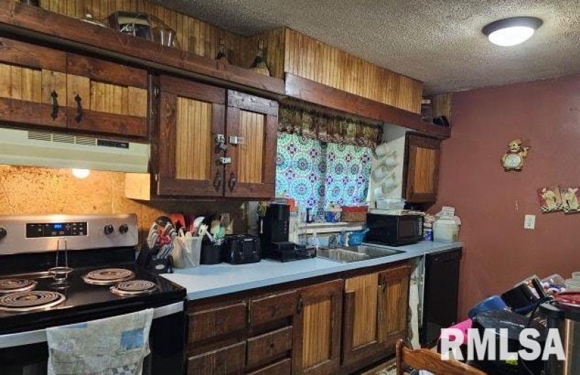470 Peters Creek Road, Cave In Rock, Illinois 62919, 2 Bedrooms Bedrooms, 0 ,1 BathroomBathrooms,Residential,For Sale,Peters Creek,0,RMAEB457910
