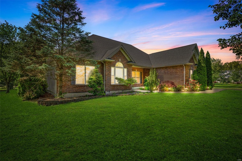 1209 Chestnut Court, Farmington, Missouri 63640, 4 Bedrooms Bedrooms, 9 Rooms Rooms,3 BathroomsBathrooms,Residential,For Sale,Chestnut,MAR25031016