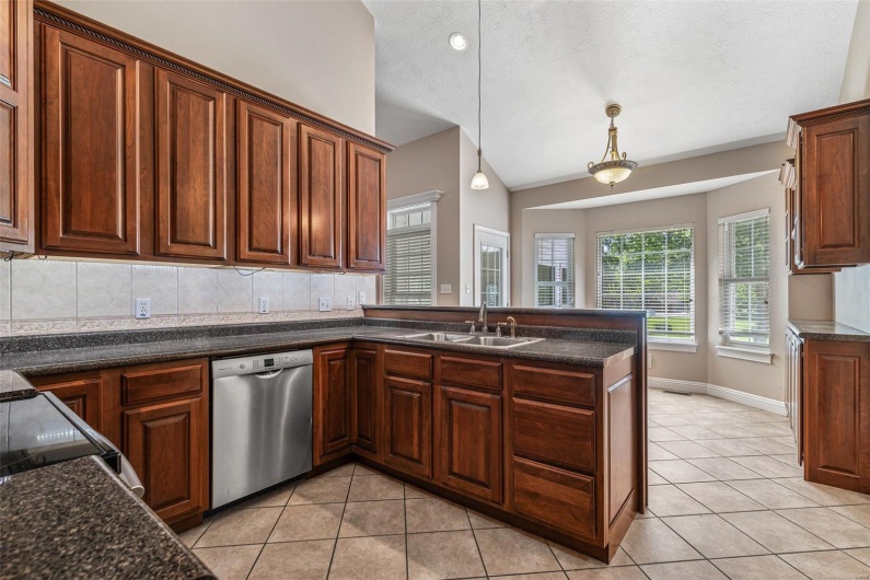 1209 Chestnut Court, Farmington, Missouri 63640, 4 Bedrooms Bedrooms, 9 Rooms Rooms,3 BathroomsBathrooms,Residential,For Sale,Chestnut,MAR25031016