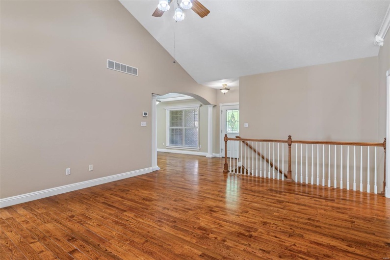 1209 Chestnut Court, Farmington, Missouri 63640, 4 Bedrooms Bedrooms, 9 Rooms Rooms,3 BathroomsBathrooms,Residential,For Sale,Chestnut,MAR25031016
