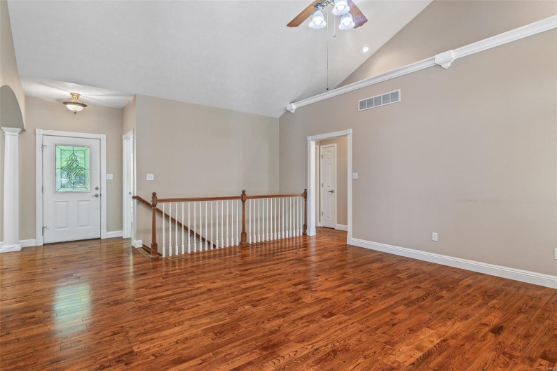 1209 Chestnut Court, Farmington, Missouri 63640, 4 Bedrooms Bedrooms, 9 Rooms Rooms,3 BathroomsBathrooms,Residential,For Sale,Chestnut,MAR25031016