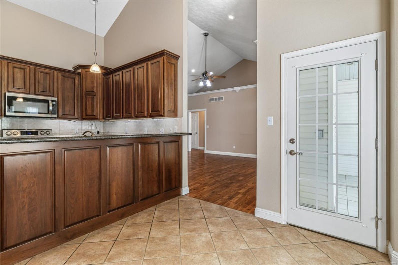 1209 Chestnut Court, Farmington, Missouri 63640, 4 Bedrooms Bedrooms, 9 Rooms Rooms,3 BathroomsBathrooms,Residential,For Sale,Chestnut,MAR25031016