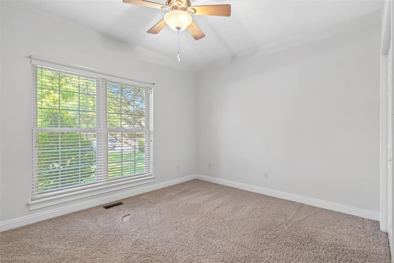 1209 Chestnut Court, Farmington, Missouri 63640, 4 Bedrooms Bedrooms, 9 Rooms Rooms,3 BathroomsBathrooms,Residential,For Sale,Chestnut,MAR25031016