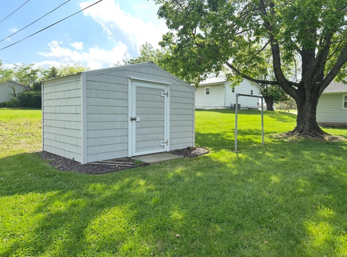 225 Moulton Street, Perryville, Missouri 63775, 4 Bedrooms Bedrooms, 6 Rooms Rooms,1 BathroomBathrooms,Residential,For Sale,Moulton,MAR25027899