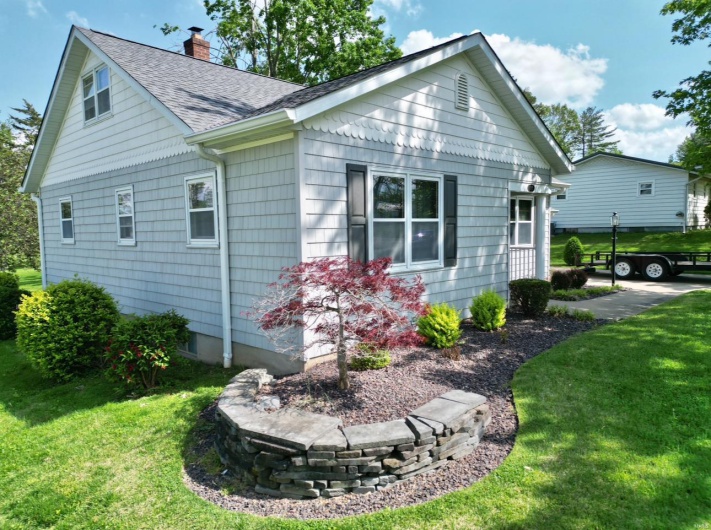 225 Moulton Street, Perryville, Missouri 63775, 4 Bedrooms Bedrooms, 6 Rooms Rooms,1 BathroomBathrooms,Residential,For Sale,Moulton,MAR25027899