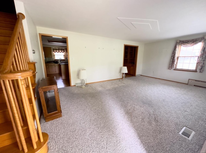 225 Moulton Street, Perryville, Missouri 63775, 4 Bedrooms Bedrooms, 6 Rooms Rooms,1 BathroomBathrooms,Residential,For Sale,Moulton,MAR25027899