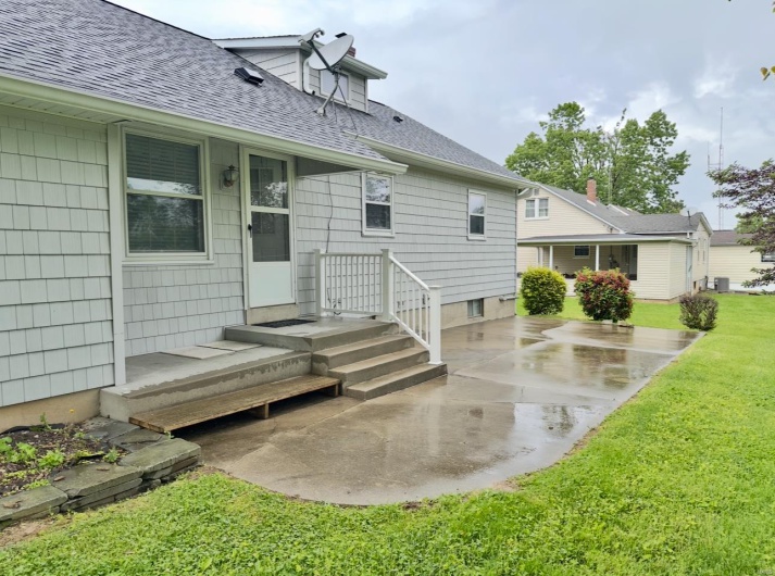 225 Moulton Street, Perryville, Missouri 63775, 4 Bedrooms Bedrooms, 6 Rooms Rooms,1 BathroomBathrooms,Residential,For Sale,Moulton,MAR25027899