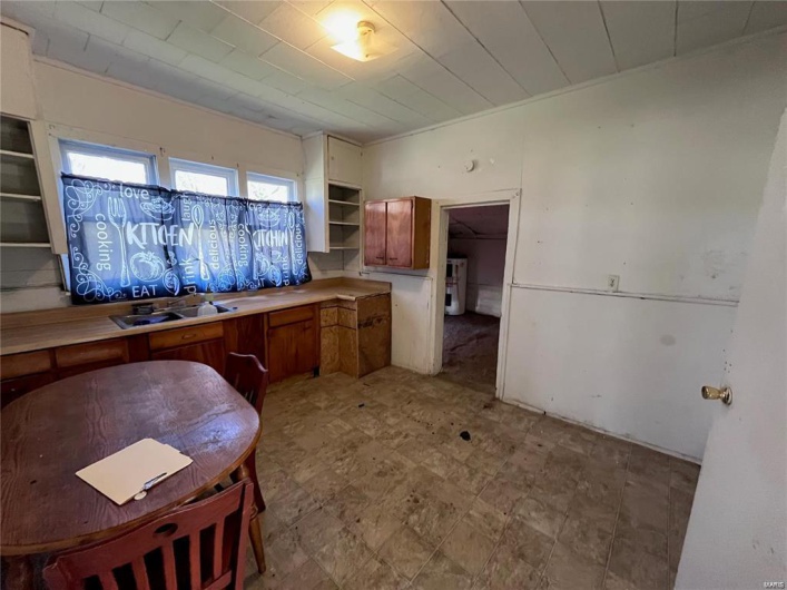 1206 Mulberry Street, Bismarck, Missouri 63624, 3 Bedrooms Bedrooms, 8 Rooms Rooms,1 BathroomBathrooms,Residential,For Sale,Mulberry,MAR25031158
