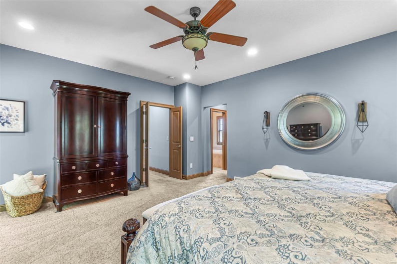 3009 Patriot Drive, Cape Girardeau, Missouri 63701, 3 Bedrooms Bedrooms, 8 Rooms Rooms,3 BathroomsBathrooms,Residential,For Sale,Patriot,MAR25028161