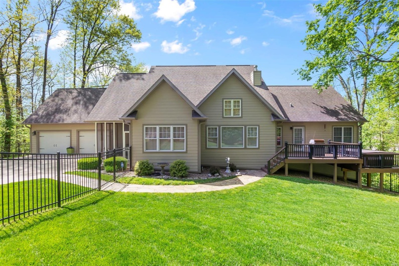 3009 Patriot Drive, Cape Girardeau, Missouri 63701, 3 Bedrooms Bedrooms, 8 Rooms Rooms,3 BathroomsBathrooms,Residential,For Sale,Patriot,MAR25028161