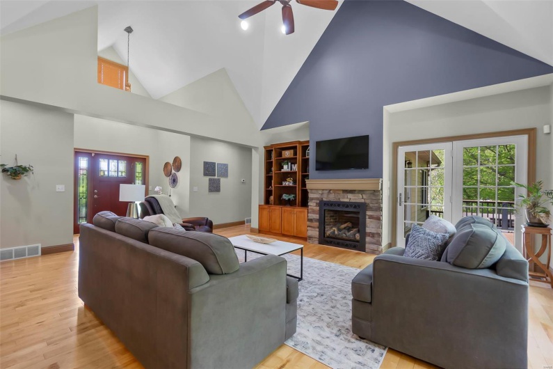 3009 Patriot Drive, Cape Girardeau, Missouri 63701, 3 Bedrooms Bedrooms, 8 Rooms Rooms,3 BathroomsBathrooms,Residential,For Sale,Patriot,MAR25028161