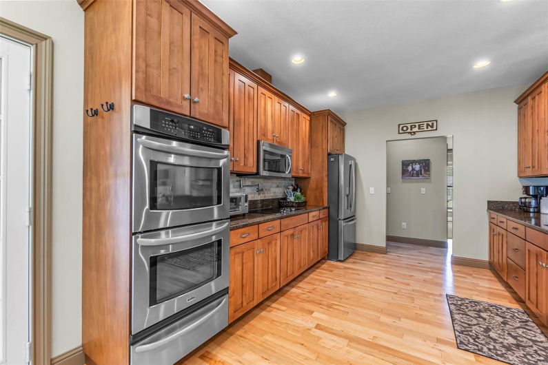 3009 Patriot Drive, Cape Girardeau, Missouri 63701, 3 Bedrooms Bedrooms, 8 Rooms Rooms,3 BathroomsBathrooms,Residential,For Sale,Patriot,MAR25028161