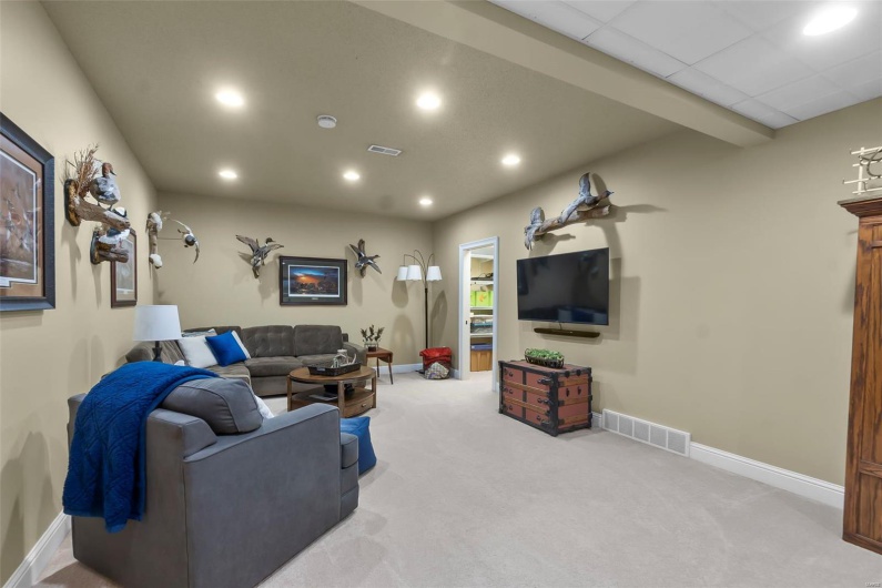 3009 Patriot Drive, Cape Girardeau, Missouri 63701, 3 Bedrooms Bedrooms, 8 Rooms Rooms,3 BathroomsBathrooms,Residential,For Sale,Patriot,MAR25028161