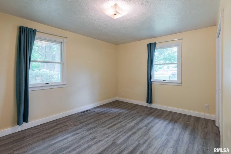 1401 THOMAS Street, Carterville, Illinois 62918, 4 Bedrooms Bedrooms, 0 ,2 BathroomsBathrooms,Residential,For Sale,THOMAS,0,RMAQC4263177