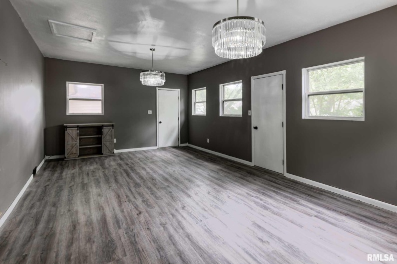 1401 THOMAS Street, Carterville, Illinois 62918, 4 Bedrooms Bedrooms, 0 ,2 BathroomsBathrooms,Residential,For Sale,THOMAS,0,RMAQC4263177