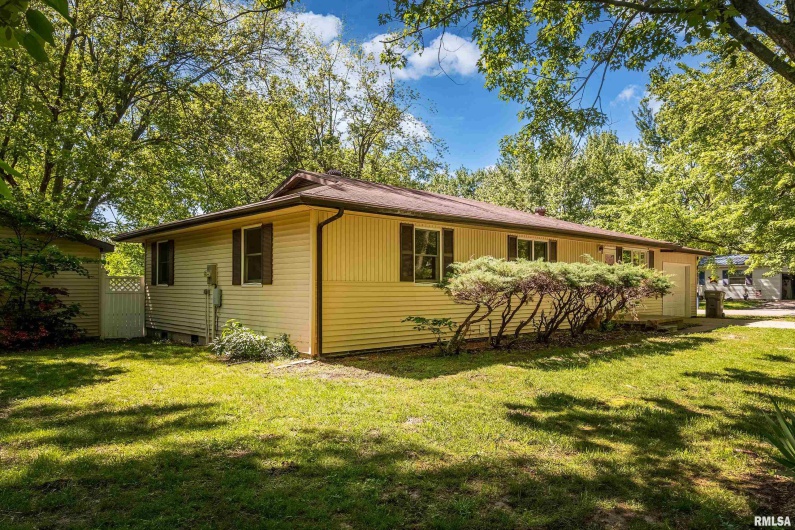 1401 THOMAS Street, Carterville, Illinois 62918, 4 Bedrooms Bedrooms, 0 ,2 BathroomsBathrooms,Residential,For Sale,THOMAS,0,RMAQC4263177