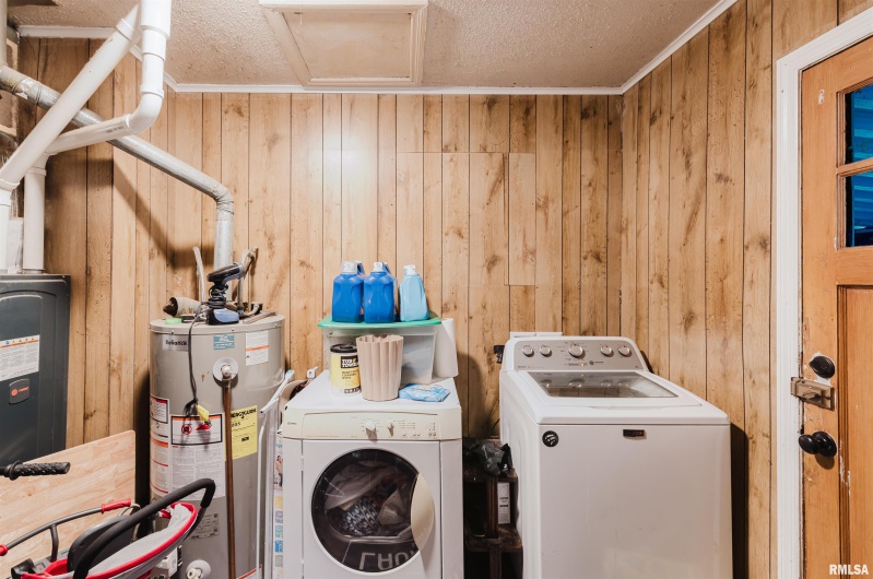 507 DAVIS Street, Carbondale, Illinois 62901, 2 Bedrooms Bedrooms, 0 ,1 BathroomBathrooms,Residential,For Sale,DAVIS,0,RMAQC4263207