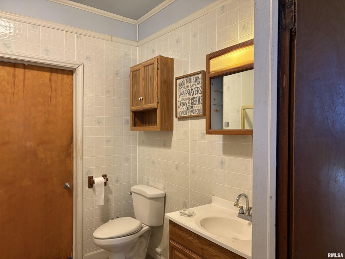 1502 Gartside Street, Murphysboro, Illinois 62966, 2 Bedrooms Bedrooms, 0 ,1 BathroomBathrooms,Residential,For Sale,Gartside,0,RMAEB457927
