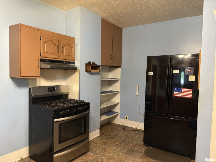 1502 Gartside Street, Murphysboro, Illinois 62966, 2 Bedrooms Bedrooms, 0 ,1 BathroomBathrooms,Residential,For Sale,Gartside,0,RMAEB457927