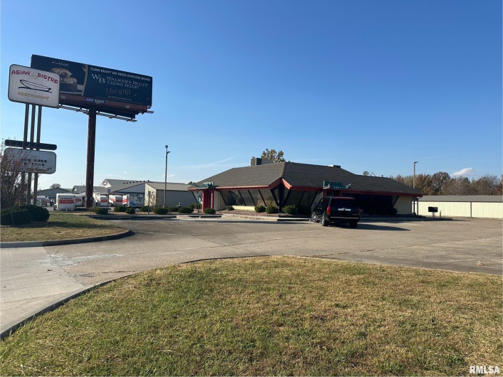 706 PLAZA Drive, Carterville, Illinois 62918, 0 , 0 ,0,Commercial Sale,For Sale,PLAZA,0,RMAEB455714