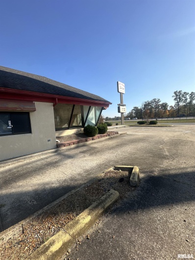 706 PLAZA Drive, Carterville, Illinois 62918, 0 , 0 ,0,Commercial Sale,For Sale,PLAZA,0,RMAEB455714
