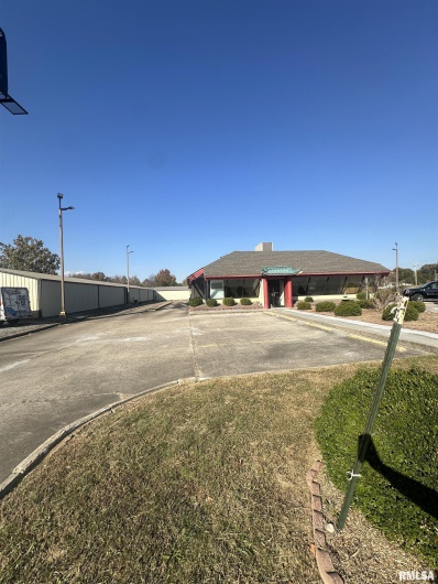 706 PLAZA Drive, Carterville, Illinois 62918, 0 , 0 ,0,Commercial Sale,For Sale,PLAZA,0,RMAEB455714