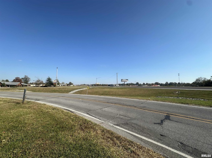 706 PLAZA Drive, Carterville, Illinois 62918, 0 , 0 ,0,Commercial Sale,For Sale,PLAZA,0,RMAEB455714