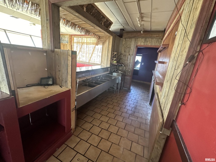 706 PLAZA Drive, Carterville, Illinois 62918, 0 , 0 ,0,Commercial Sale,For Sale,PLAZA,0,RMAEB455714
