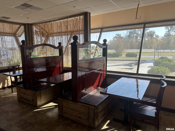 706 PLAZA Drive, Carterville, Illinois 62918, 0 , 0 ,0,Commercial Sale,For Sale,PLAZA,0,RMAEB455714
