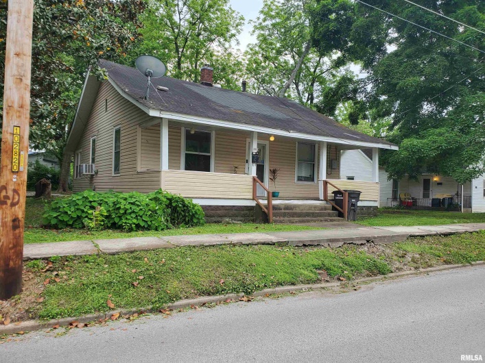 607 ALMOND Street, Carbondale, Illinois 62901, 0 , 0 ,0,Residential Income,For Sale,ALMOND,0,RMAEB457935