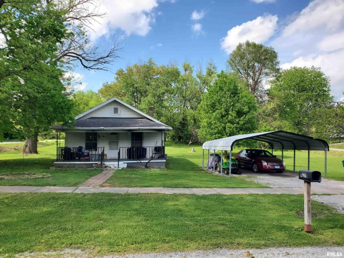607 ALMOND Street, Carbondale, Illinois 62901, 0 , 0 ,0,Residential Income,For Sale,ALMOND,0,RMAEB457935