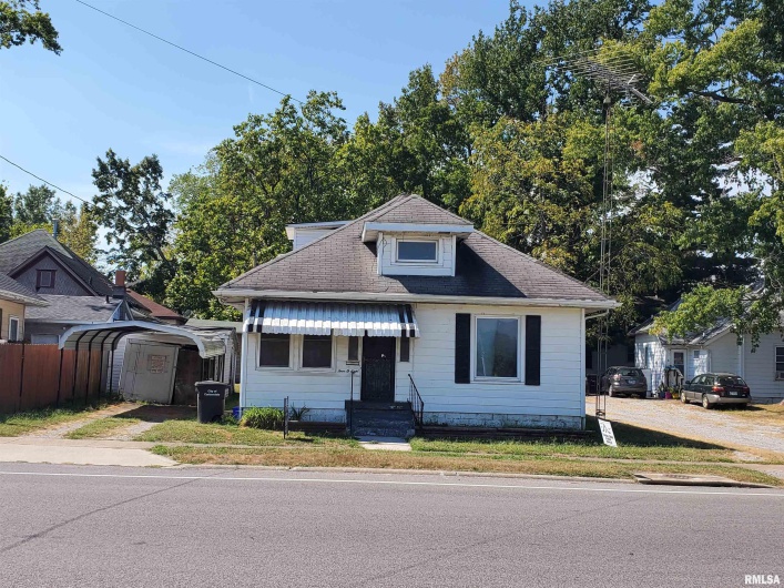 607 ALMOND Street, Carbondale, Illinois 62901, 0 , 0 ,0,Residential Income,For Sale,ALMOND,0,RMAEB457935