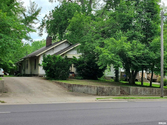 607 ALMOND Street, Carbondale, Illinois 62901, 0 , 0 ,0,Residential Income,For Sale,ALMOND,0,RMAEB457935