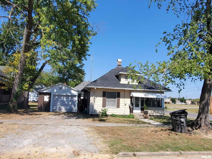 607 ALMOND Street, Carbondale, Illinois 62901, 0 , 0 ,0,Residential Income,For Sale,ALMOND,0,RMAEB457935